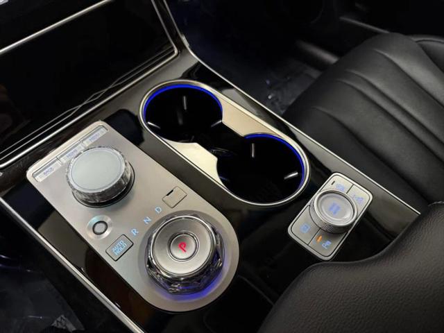 2025 Genesis GV80 2.5T Standard AWD