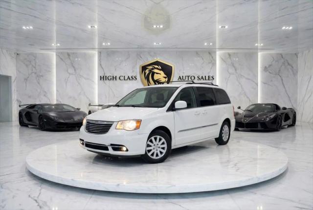 2016 Chrysler Town & Country Touring