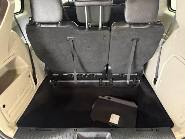 2016 Chrysler Town & Country Touring