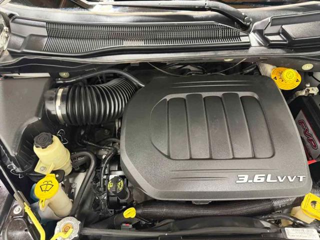 2016 Chrysler Town & Country Touring