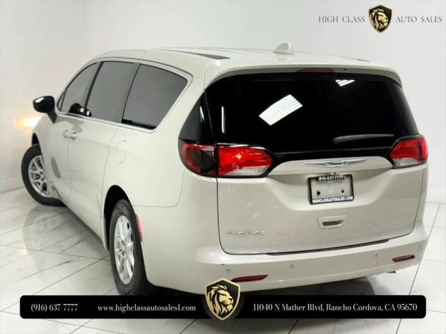 2017 Chrysler Pacifica Touring