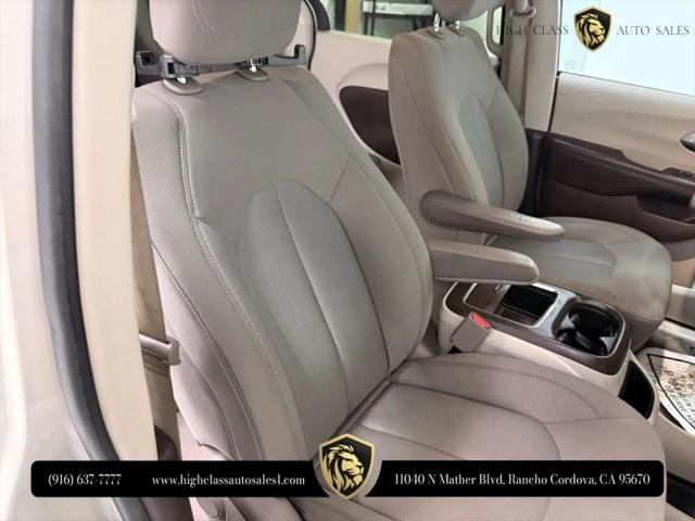 2017 Chrysler Pacifica Touring