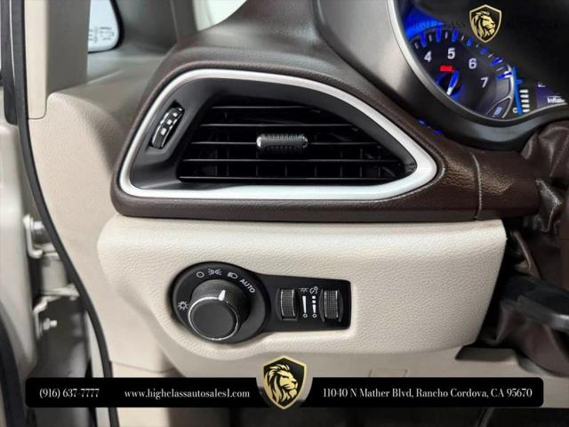 2017 Chrysler Pacifica Touring