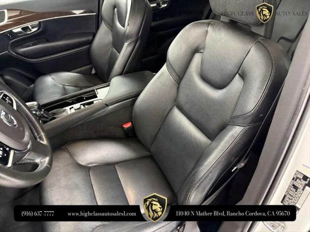 2016 Volvo XC90 T6 Momentum