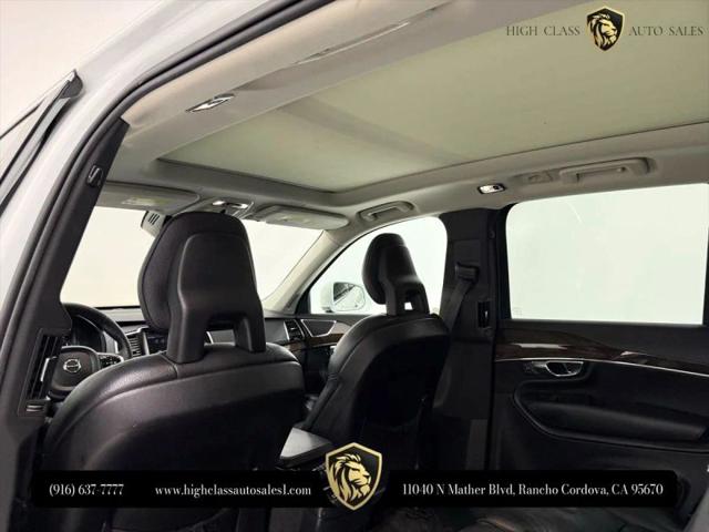 2016 Volvo XC90 T6 Momentum