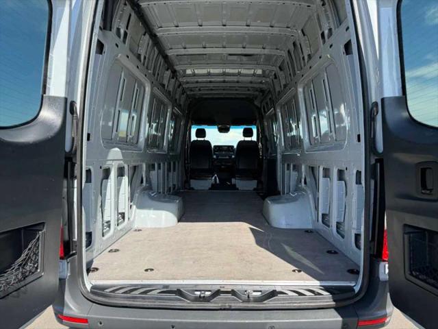 2024 Mercedes-Benz Sprinter 3500XD High Roof 4-Cyl Diesel HO