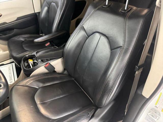 2017 Chrysler Pacifica Touring-L