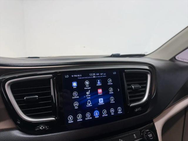 2017 Chrysler Pacifica Touring-L