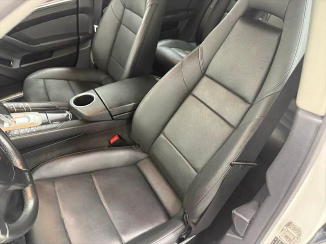 2012 Porsche Panamera 4