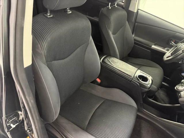 2015 Toyota Prius v Two