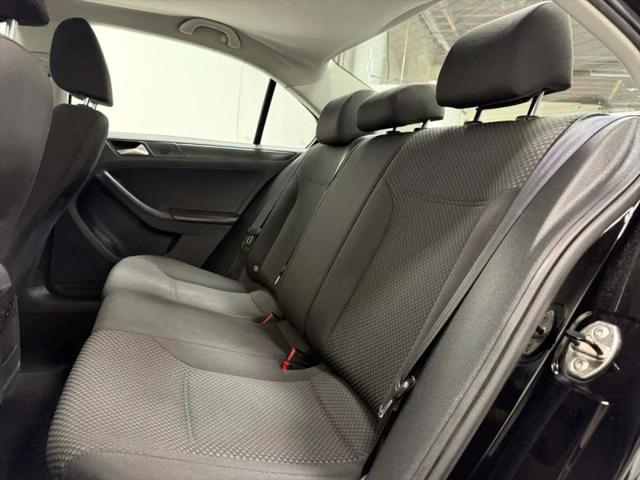2013 Volkswagen Jetta 2.0L S