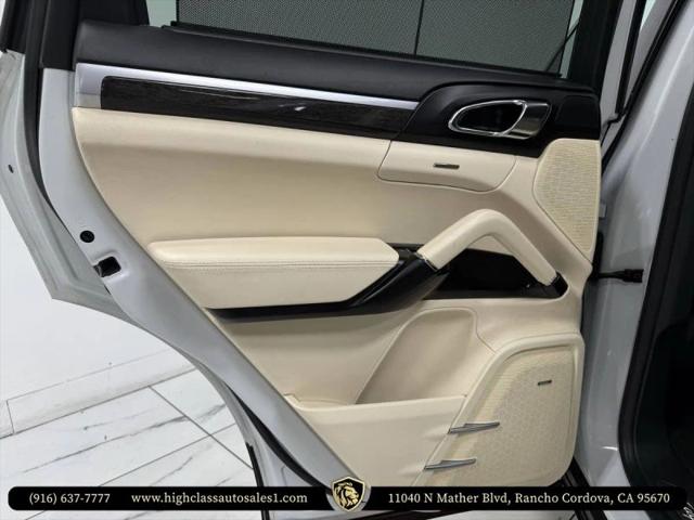 2016 Porsche Cayenne S