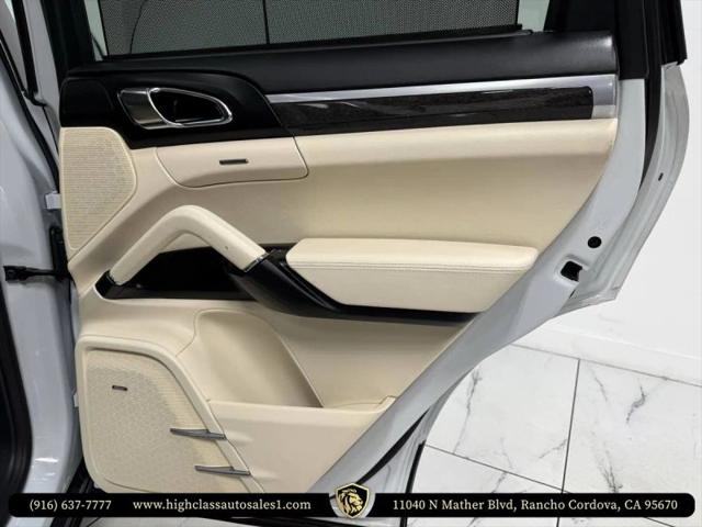2016 Porsche Cayenne S