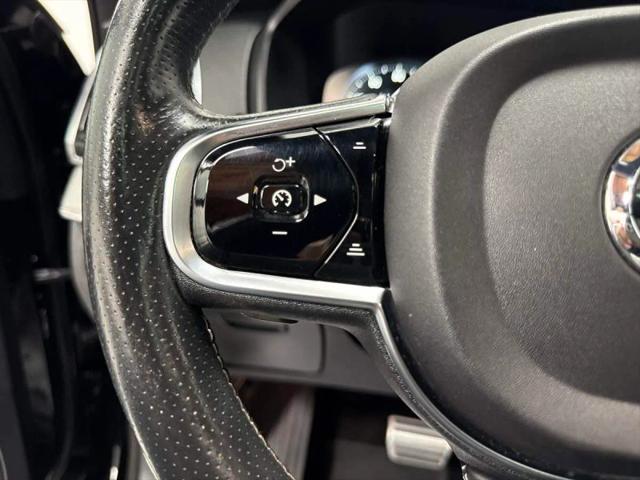2016 Volvo XC90 T6 R-Design
