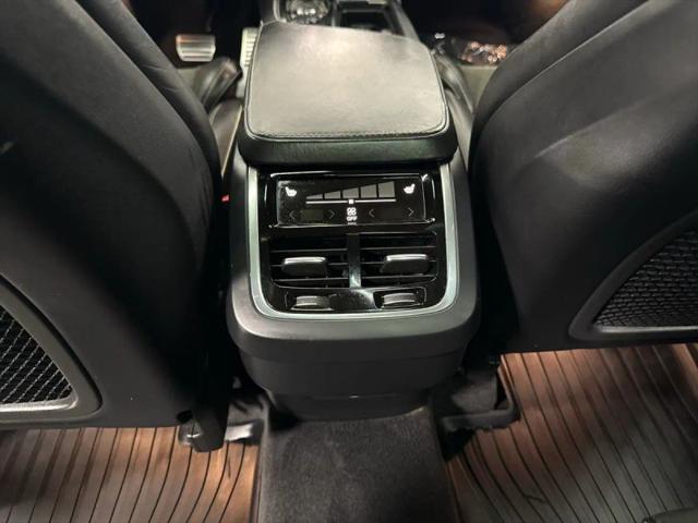 2016 Volvo XC90 T6 R-Design