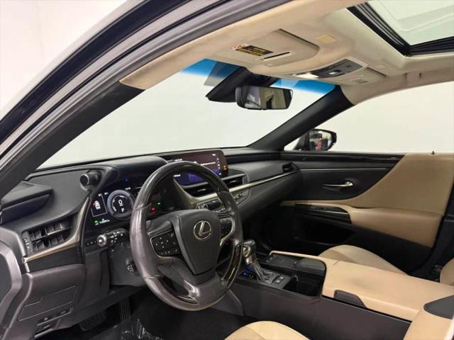 2020 Lexus ES 300h 300h