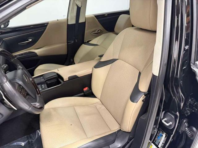 2020 Lexus ES 300h 300h