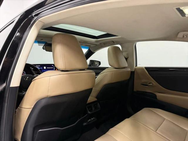 2020 Lexus ES 300h 300h