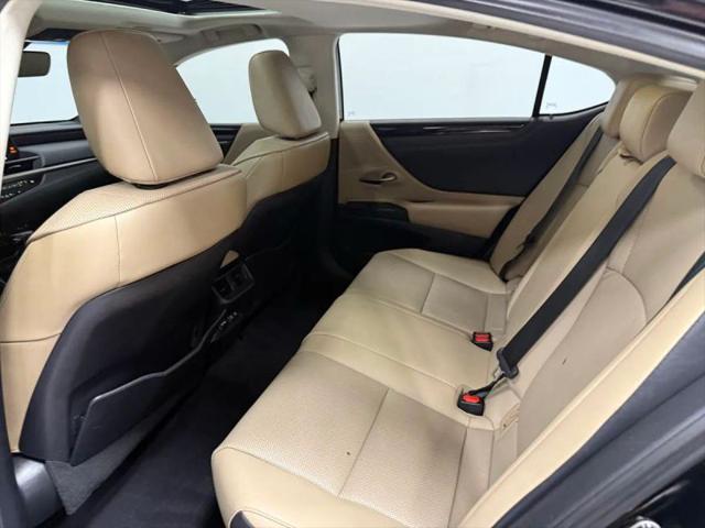 2020 Lexus ES 300h 300h