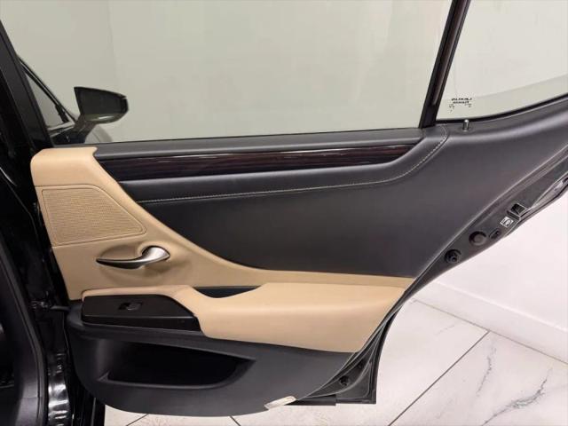 2020 Lexus ES 300h 300h