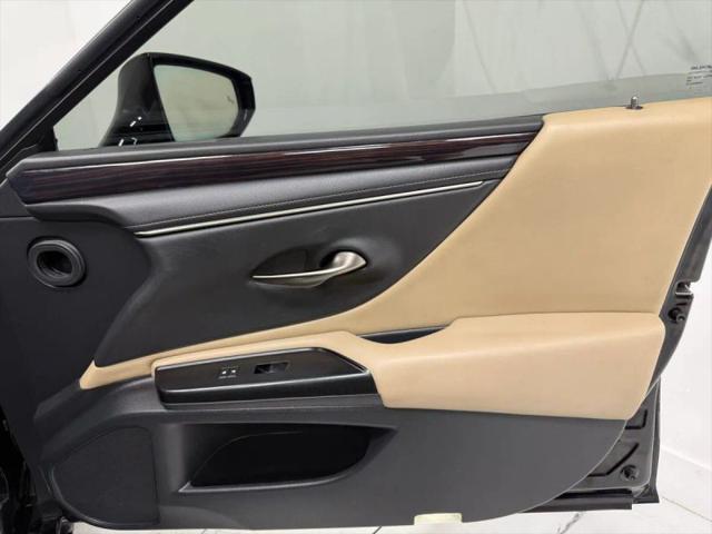 2020 Lexus ES 300h 300h