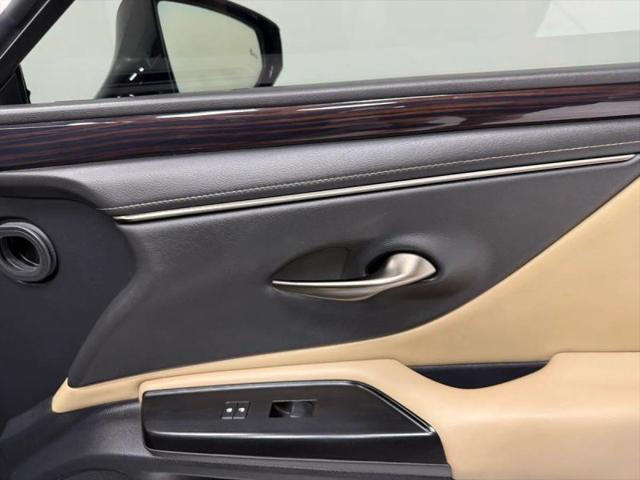 2020 Lexus ES 300h 300h