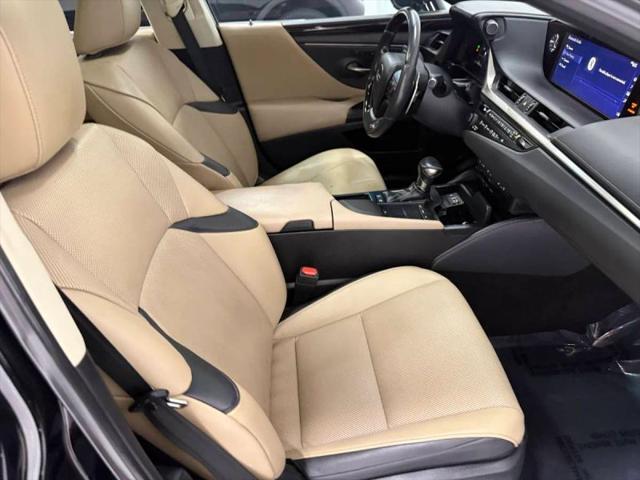2020 Lexus ES 300h 300h