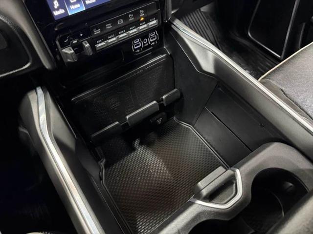 2024 Ram 3500 Laramie Crew Cab 4x4 8' Box