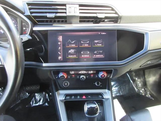 2021 Audi Q3 Premium Plus 45 TFSI S line quattro Tiptronic
