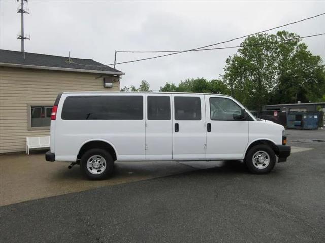 2020 Chevrolet Express Passenger RWD 3500 Extended Wheelbase LS