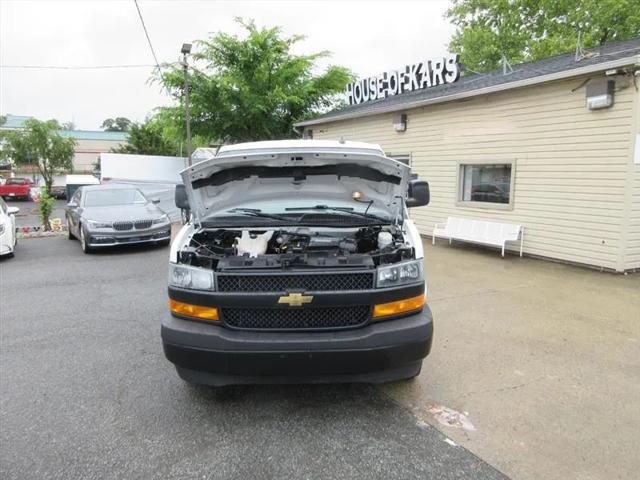 2020 Chevrolet Express Passenger RWD 3500 Extended Wheelbase LS