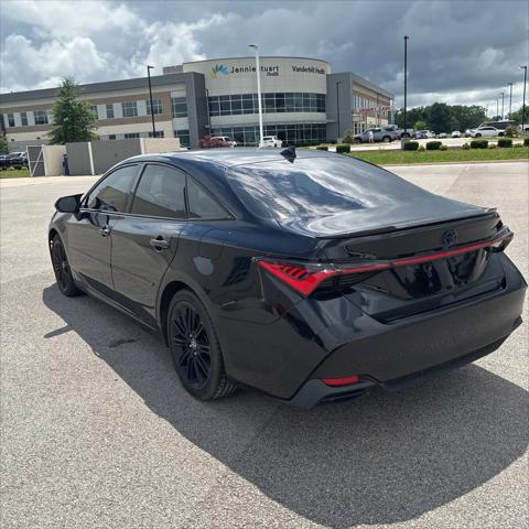 2022 Toyota Avalon XSE Nightshade Hybrid