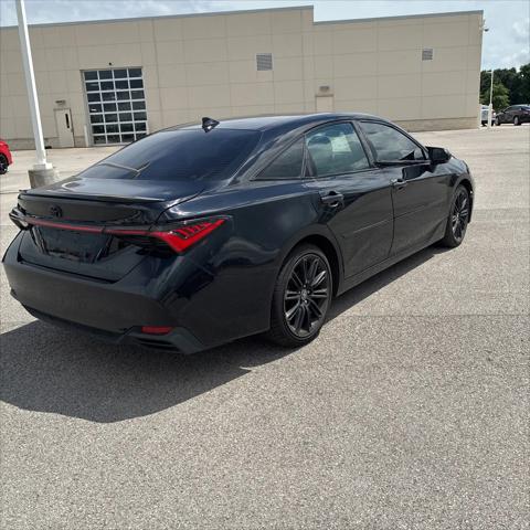 2022 Toyota Avalon XSE Nightshade Hybrid