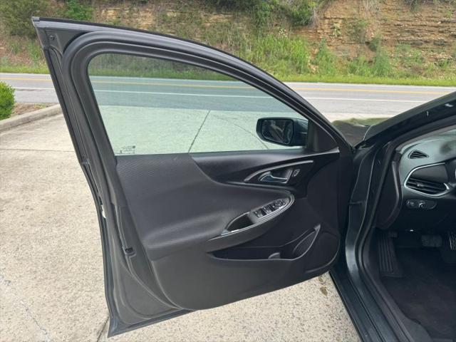 2017 Chevrolet Malibu 1LT
