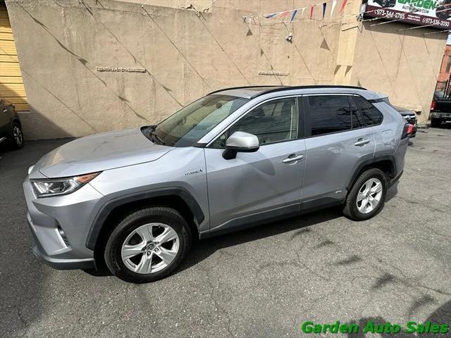 2020 Toyota RAV4 Hybrid XLE