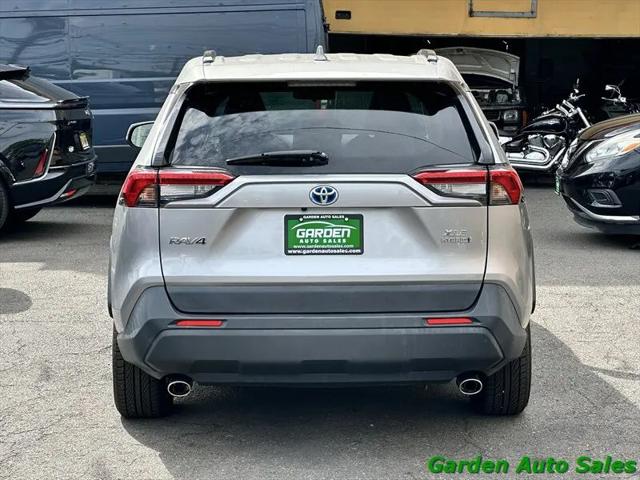 2020 Toyota RAV4 Hybrid XLE