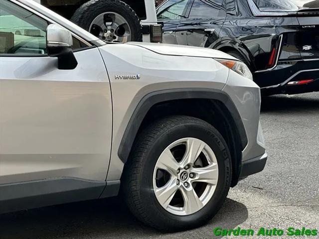 2020 Toyota RAV4 Hybrid XLE