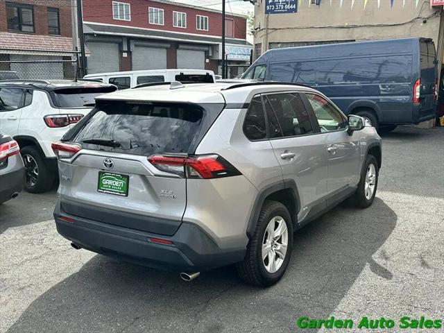 2020 Toyota RAV4 Hybrid XLE