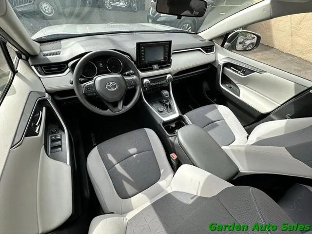 2020 Toyota RAV4 Hybrid XLE