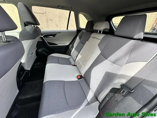 2020 Toyota RAV4 Hybrid XLE