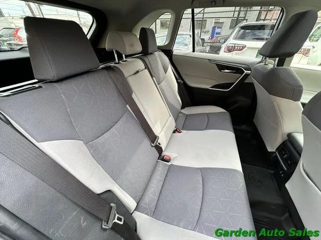 2020 Toyota RAV4 Hybrid XLE