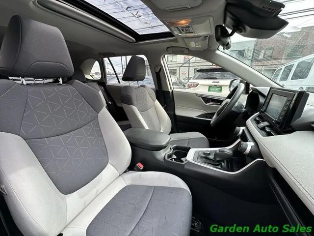 2020 Toyota RAV4 Hybrid XLE