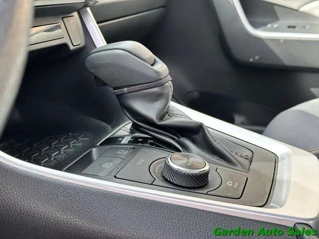 2020 Toyota RAV4 Hybrid XLE
