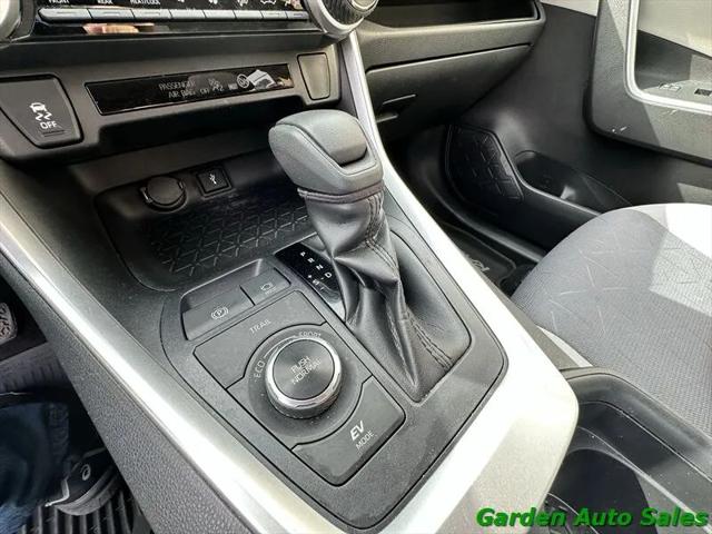 2020 Toyota RAV4 Hybrid XLE