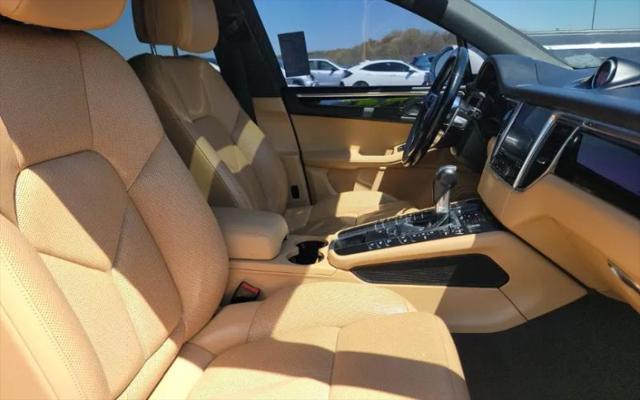 2017 Porsche Macan Base