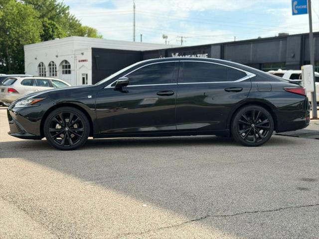 2024 Lexus ES 300h F SPORT Handling