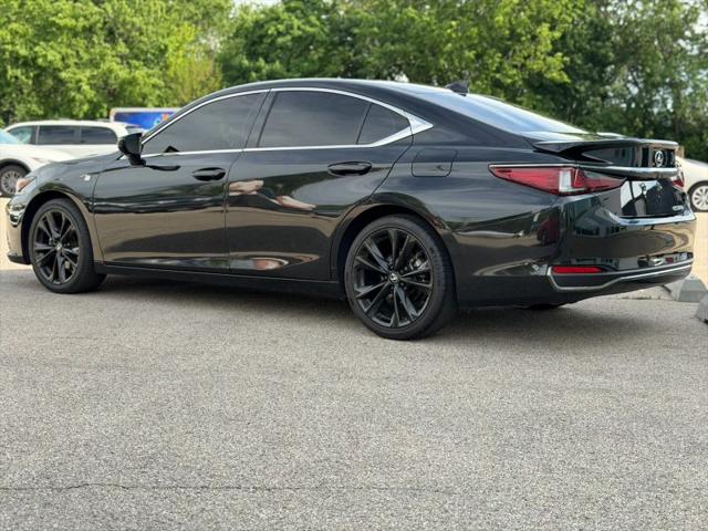 2024 Lexus ES 300h F SPORT Handling