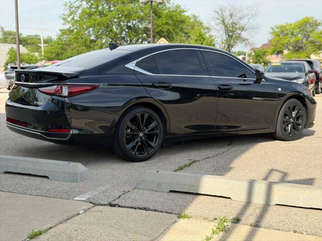 2024 Lexus ES 300h F SPORT Handling
