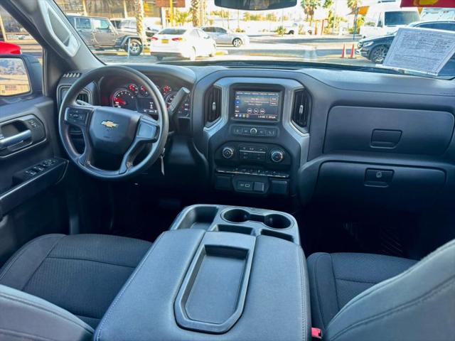 2021 Chevrolet Silverado 1500 2WD Crew Cab Short Bed Custom