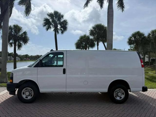 2022 Chevrolet Express Cargo Van RWD 2500 Regular Wheelbase WT